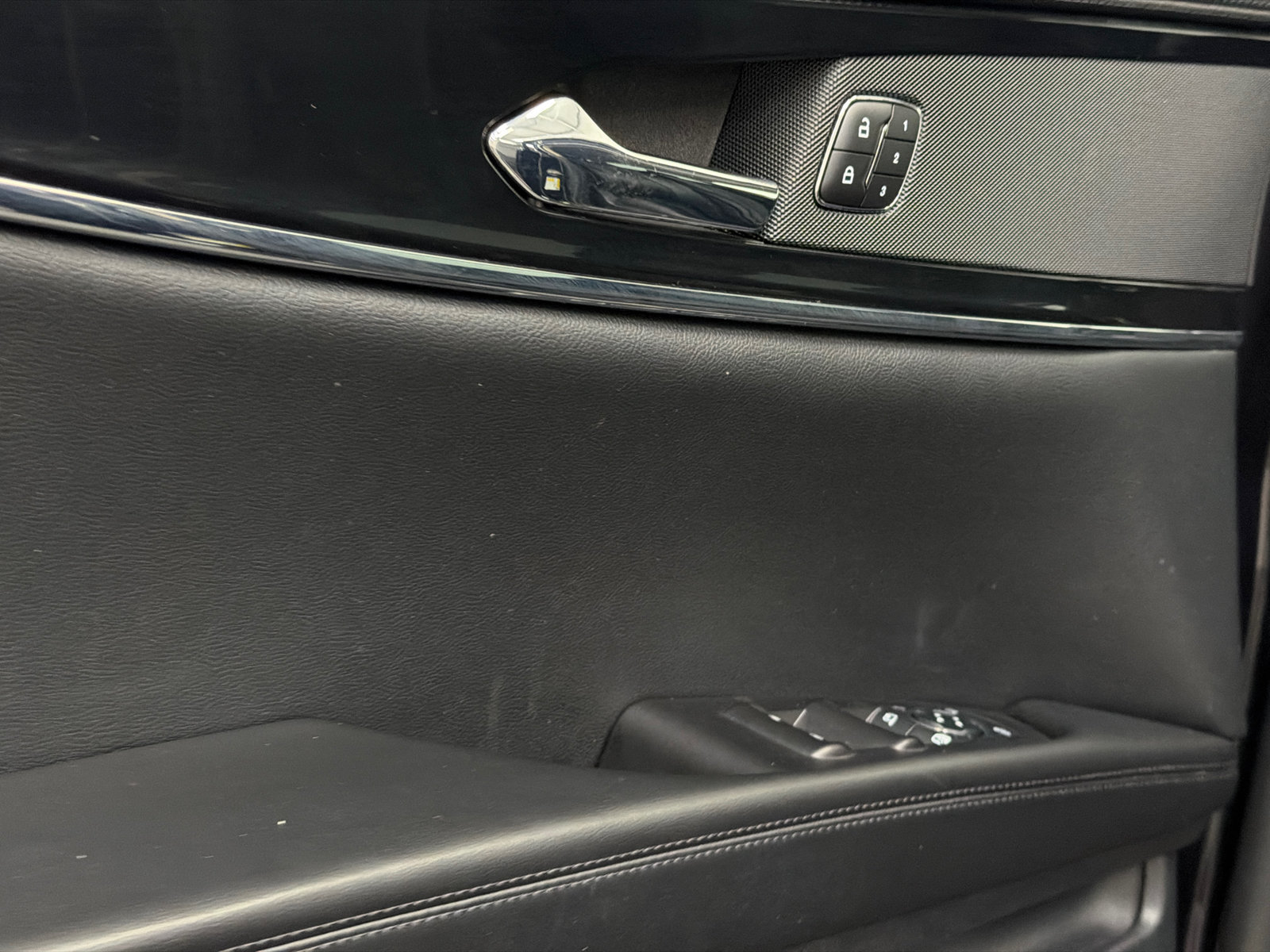 Certified 2023 Lincoln Nautilus AWD w/ Premium Package image 19