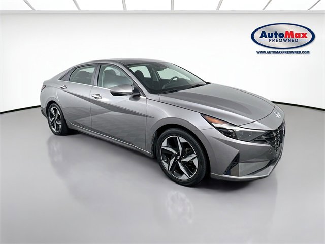 Used 2022 Hyundai Elantra Limited w/ Preferred Accessory Package
