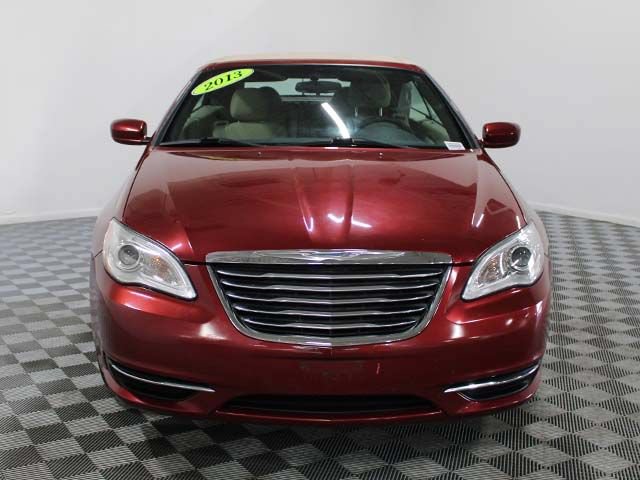Used 2013 Chrysler 200 Touring FWD image 9