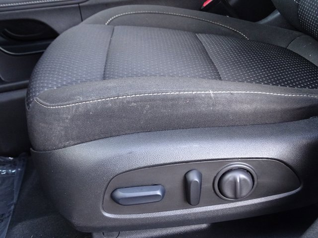 Used 2023 GMC Acadia SLE w/ Driver Convenience Package image 18