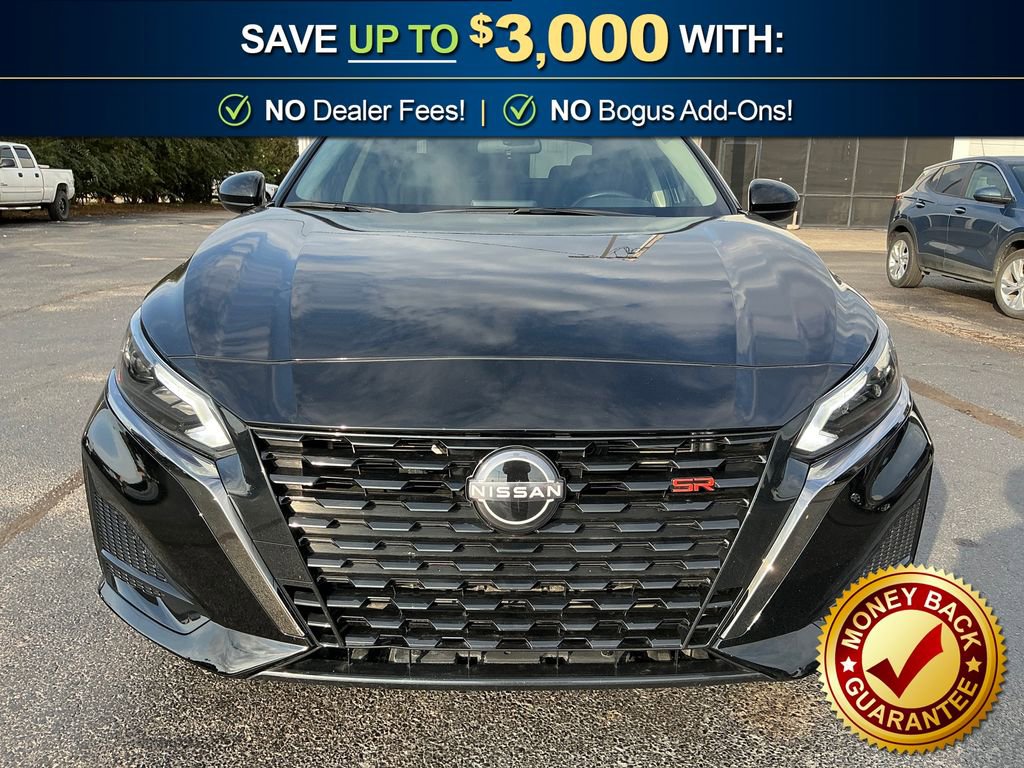 Used 2024 Nissan Altima 2.5 SR image 11