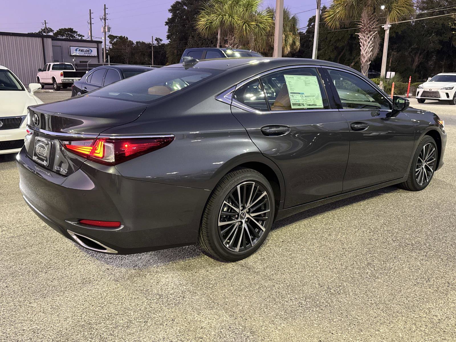 New 2025 Lexus ES 350 w/ Premium Package image 3
