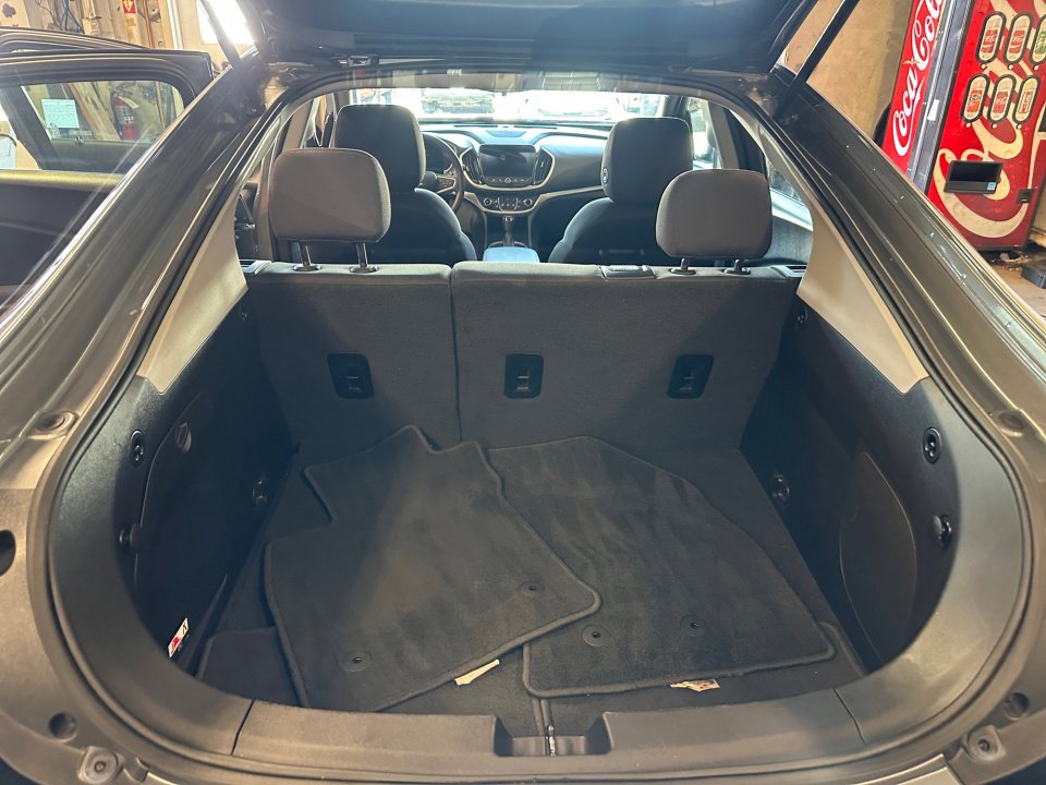 Used 2019 Chevrolet Volt LT image 17