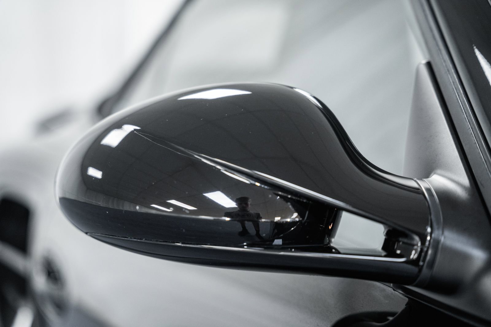 Used 2011 Porsche 911 Turbo S image 10