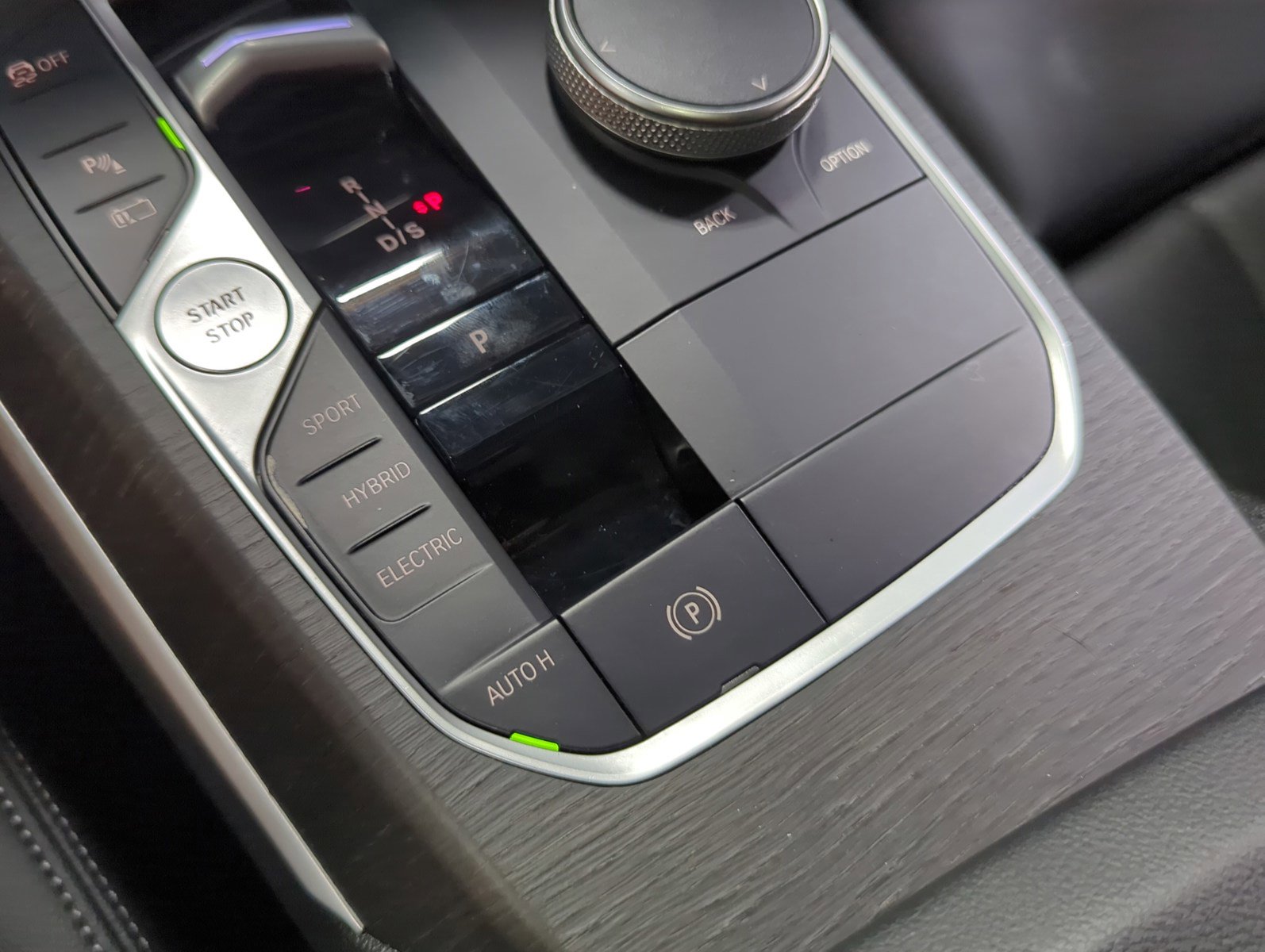 Used 2024 BMW 330e xDrive image 23