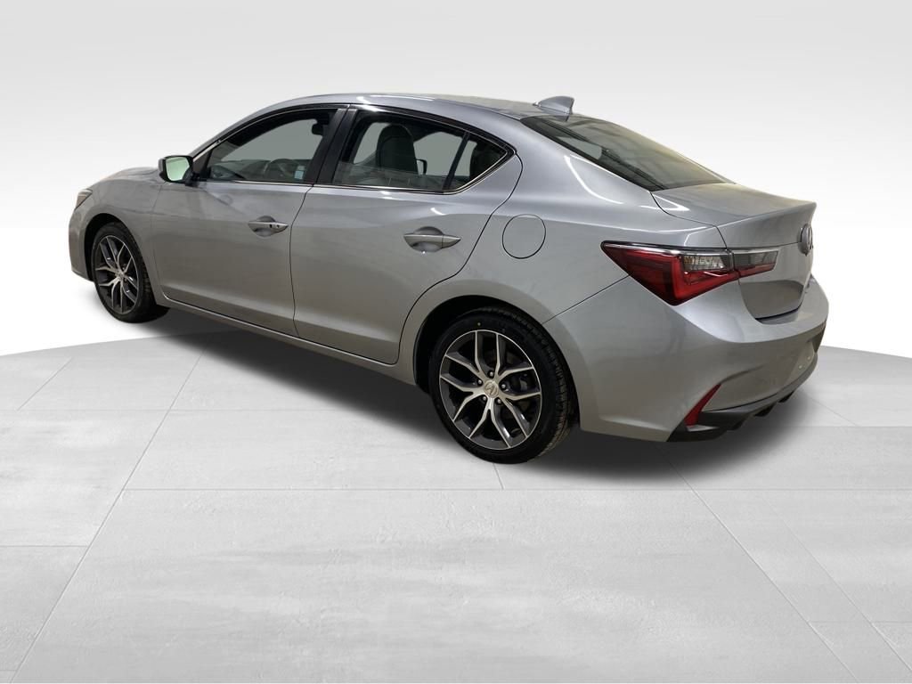 Used 2020 Acura ILX w/ Premium Package image 2