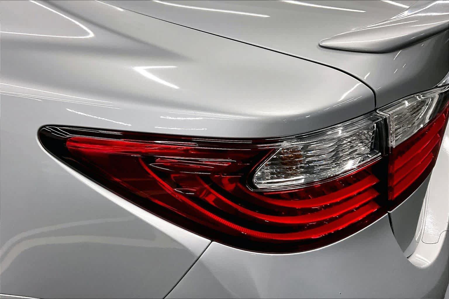 Used 2014 Lexus ES 350 w/ Premium Package FWD image 28