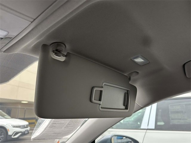 Certified 2022 Volkswagen Taos SE w/ Panoramic Sunroof Package image 35