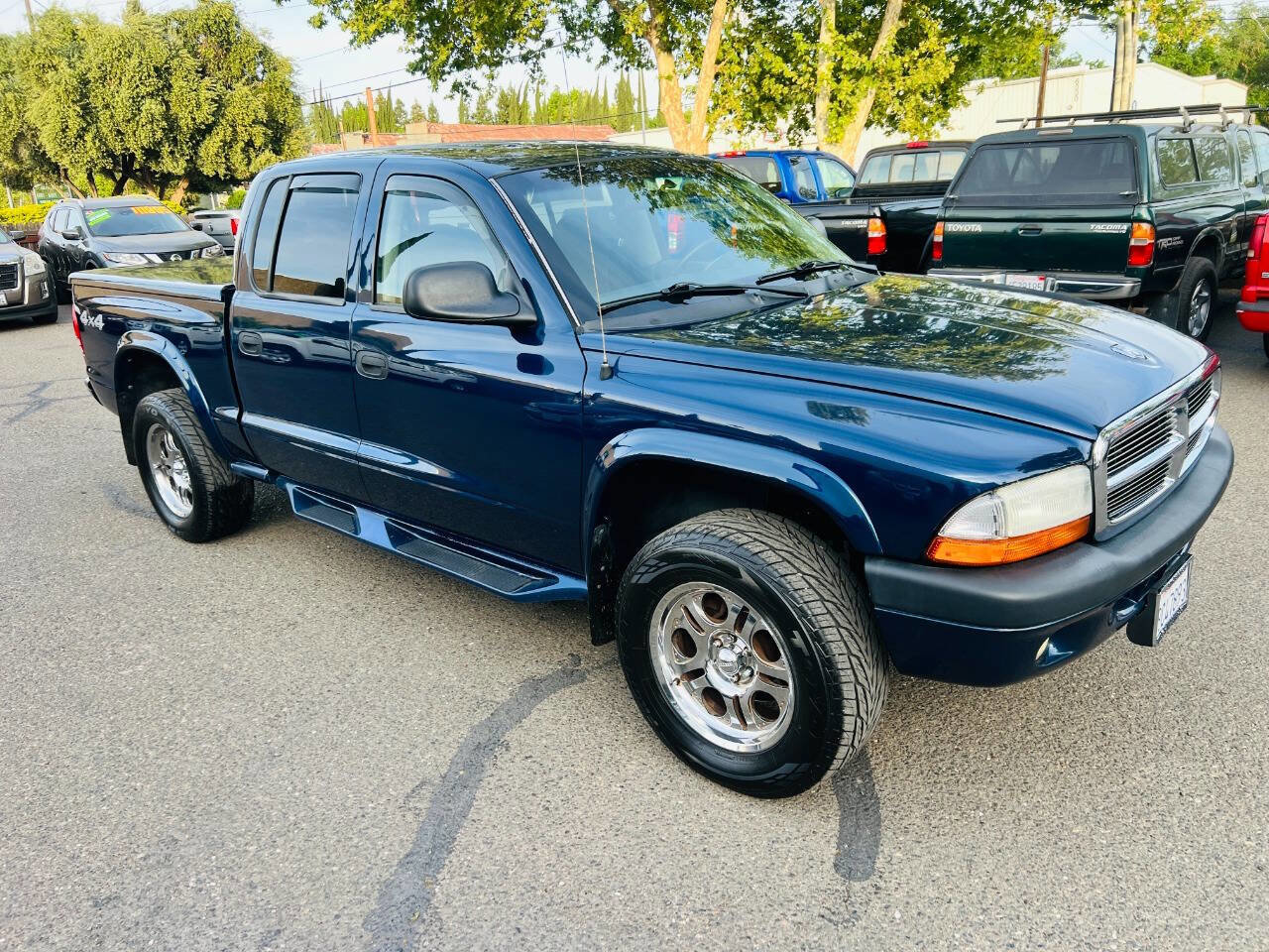 Used 2004 Dodge Dakota Sport w/ PWR Convenience Group image 2