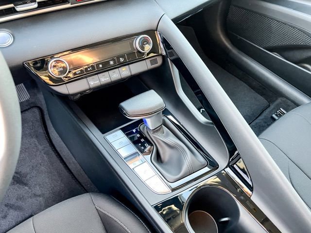 New 2026 Hyundai Elantra Hybrid w/ Cargo Package FWD image 21