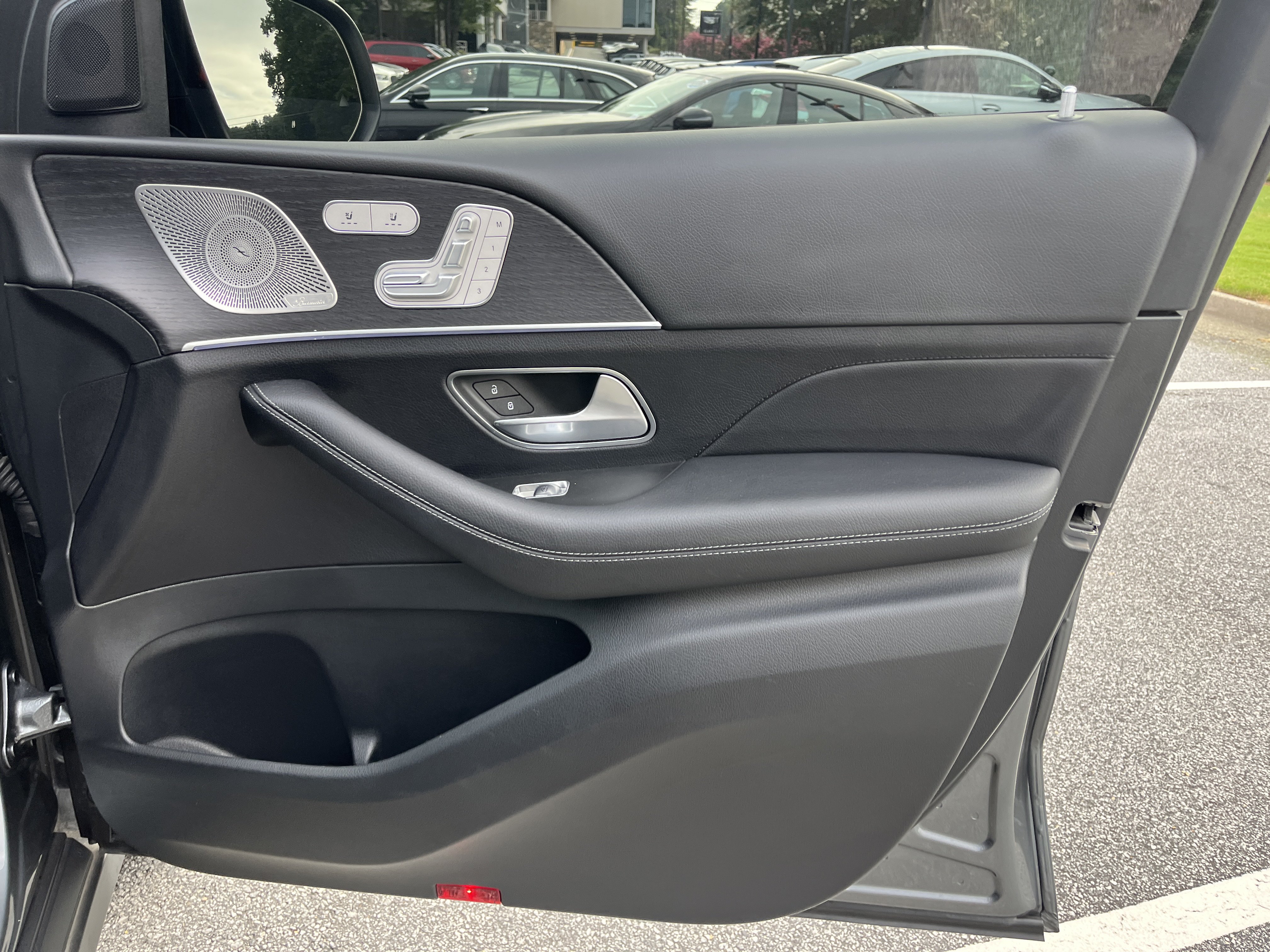 Certified 2025 Mercedes-Benz GLE 450e 4MATIC image 50