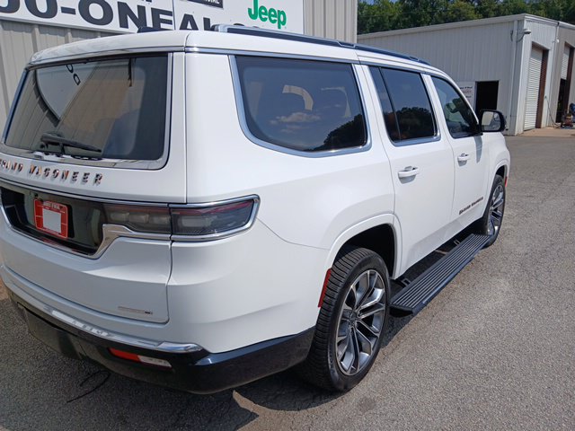 Used 2024 Jeep Grand Wagoneer Series III w/ Rear Seat Video Group 1 AWD/4WD image 3