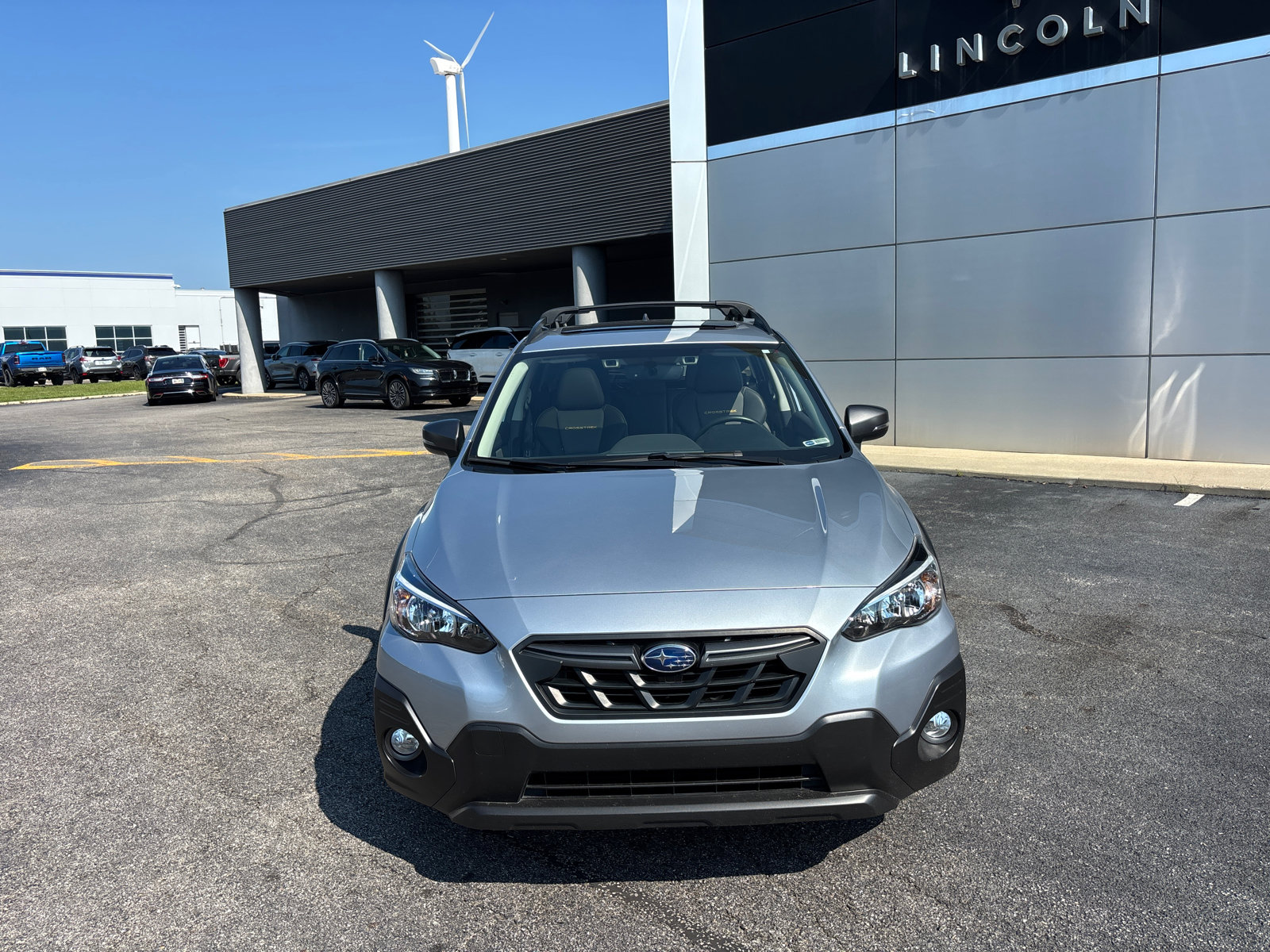 Used 2022 Subaru Crosstrek 2.5i Sport w/ Moonroof Package AWD/4WD image 2