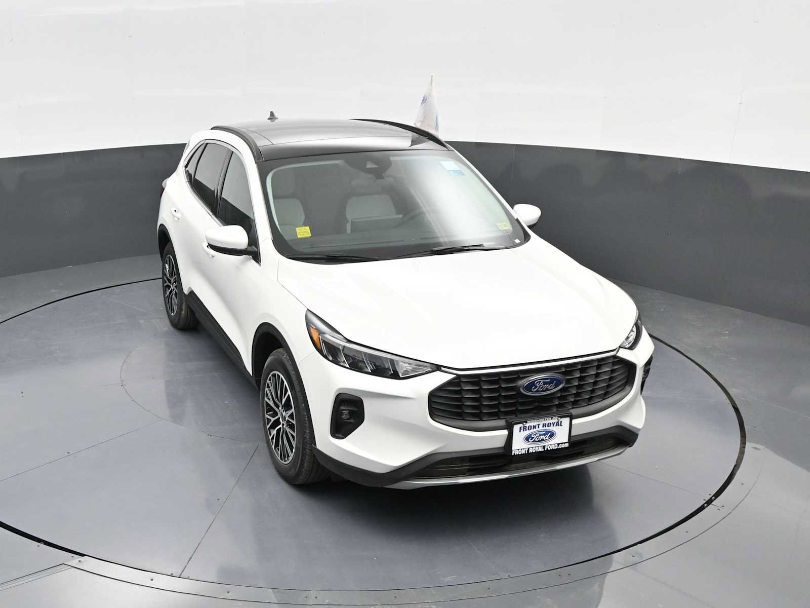 New 2025 Ford Escape SE FWD image 30