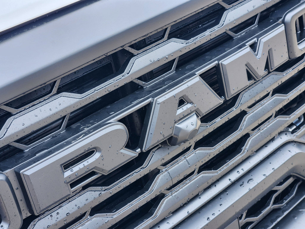 New 2026 RAM 5500 4x4 Crew Cab image 7