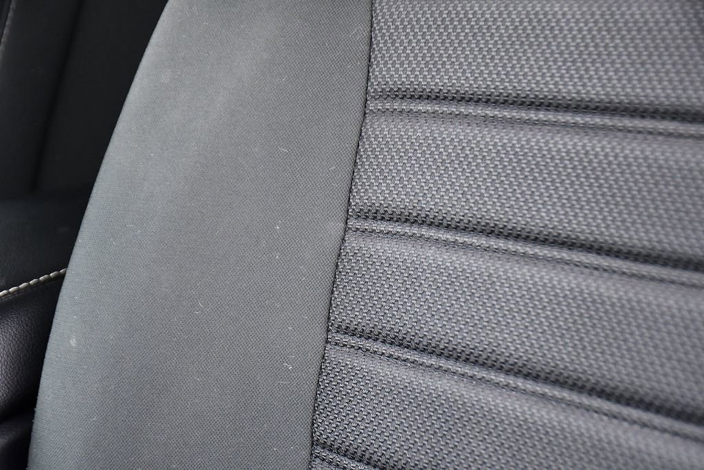 Used 2020 Ford Fusion SE FWD image 13