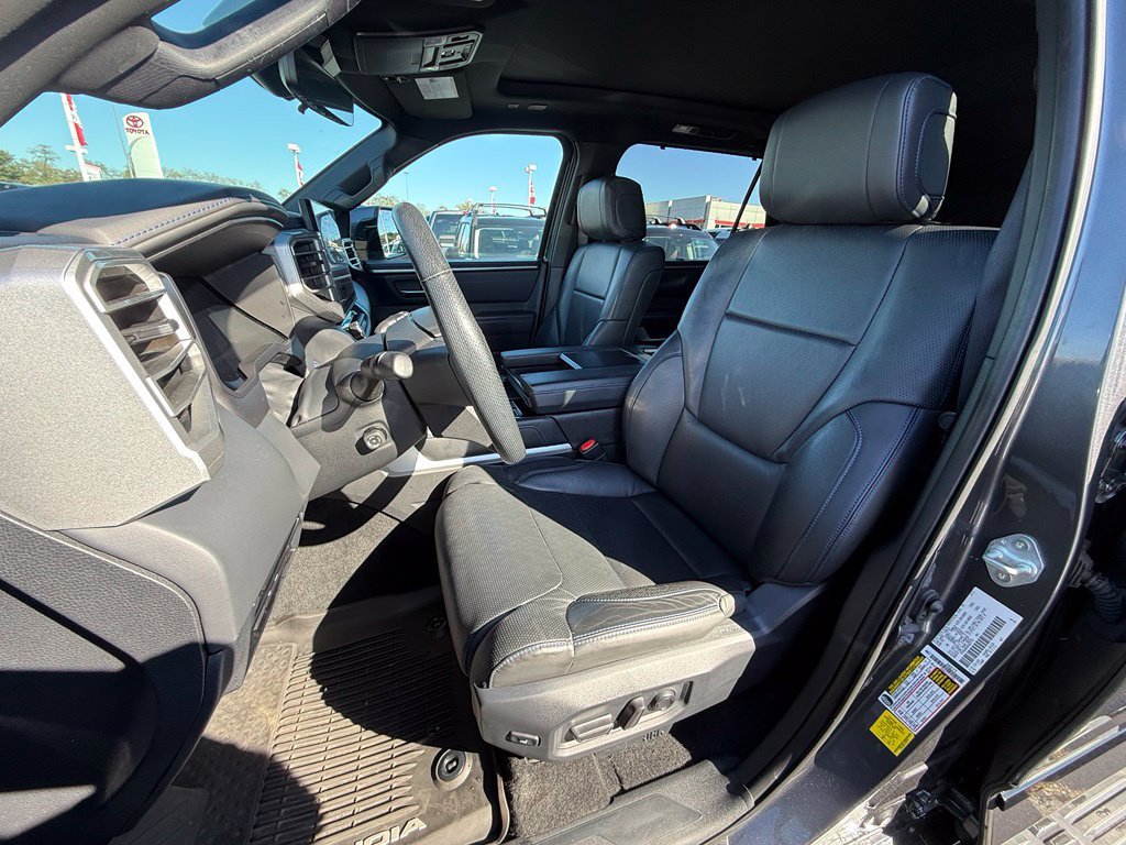 Used 2024 Toyota Sequoia Platinum AWD/4WD image 17