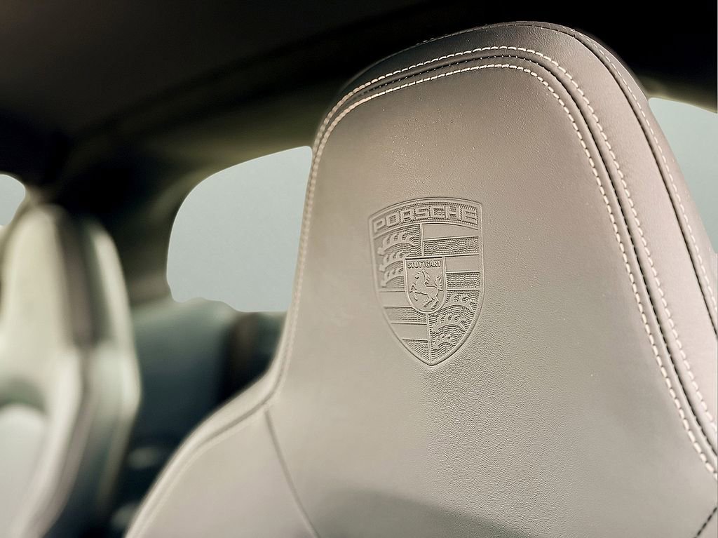 Used 2024 Porsche 911 Targa 4 w/ Premium Package image 19