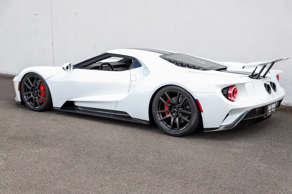 Used 2017 Ford GT RWD image 22
