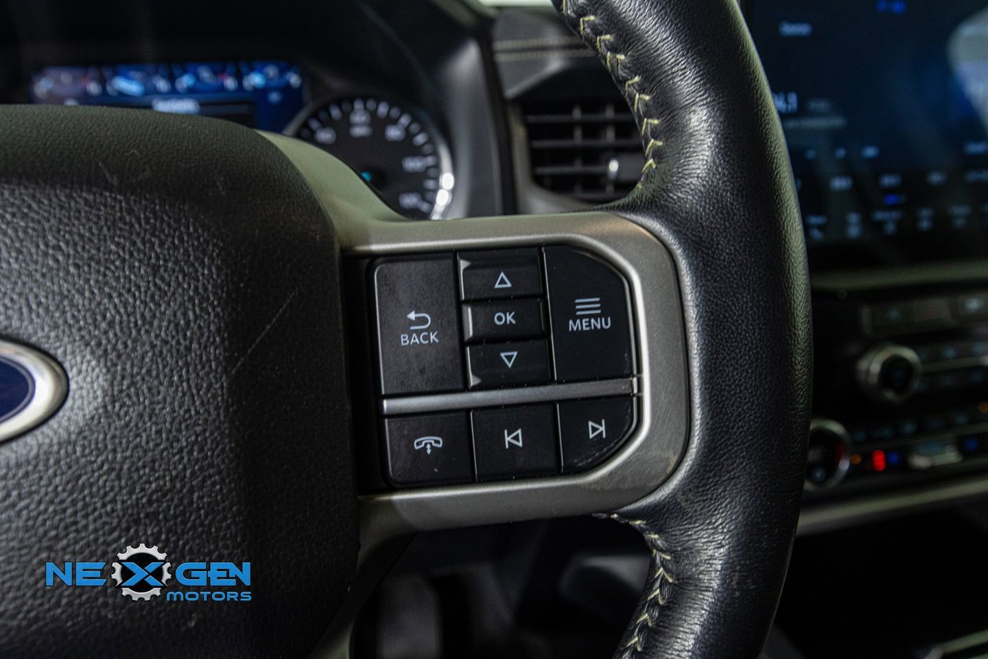 Used 2024 Ford Expedition XLT image 16