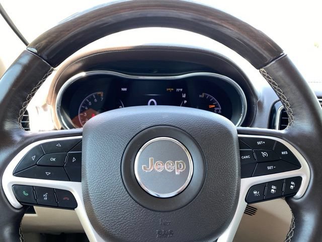 Used 2020 Jeep Grand Cherokee Overland w/ Interior Metal Package AWD/4WD image 14