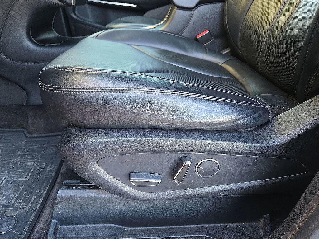 Used 2017 Lincoln MKC Reserve image 24