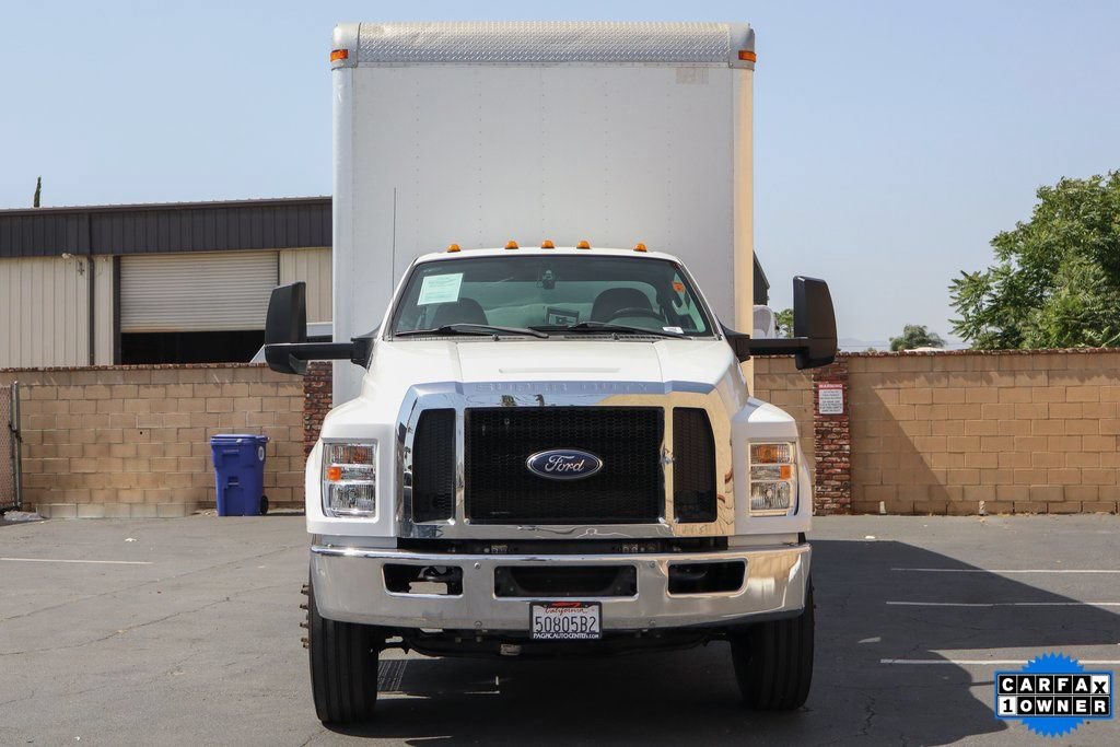 Used 2017 Ford F750 2WD Regular Cab Super Duty image 3