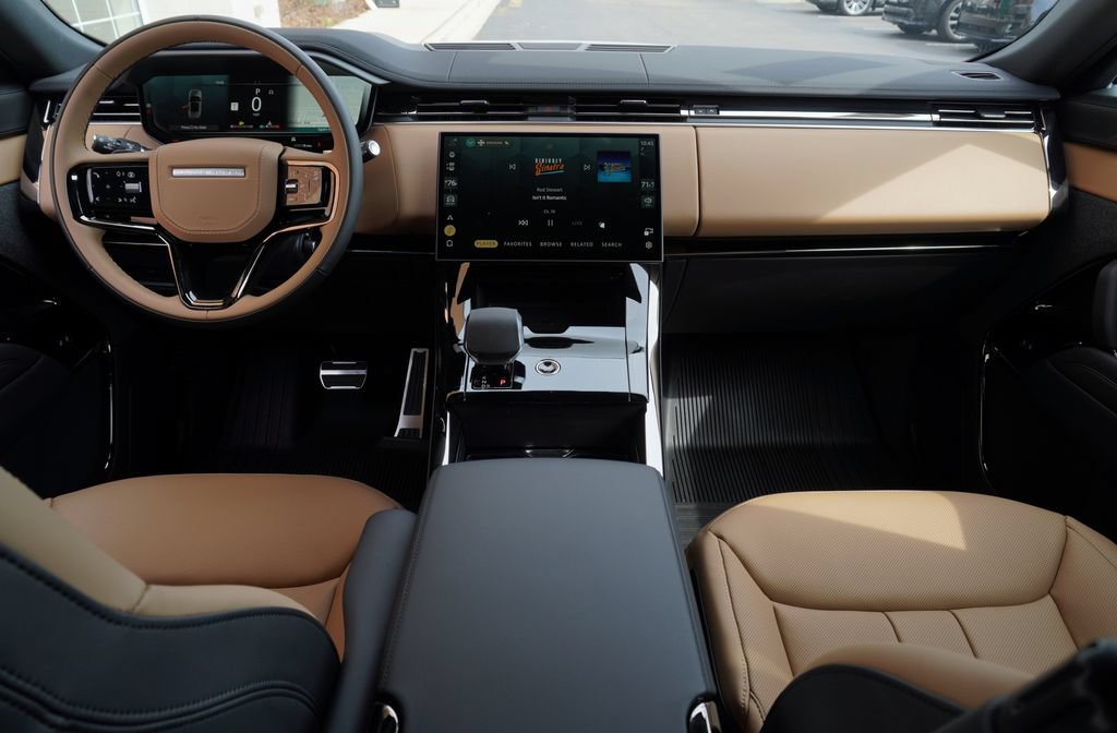 New 2026 Land Rover Range Rover Sport Dynamic SE AWD/4WD image 9