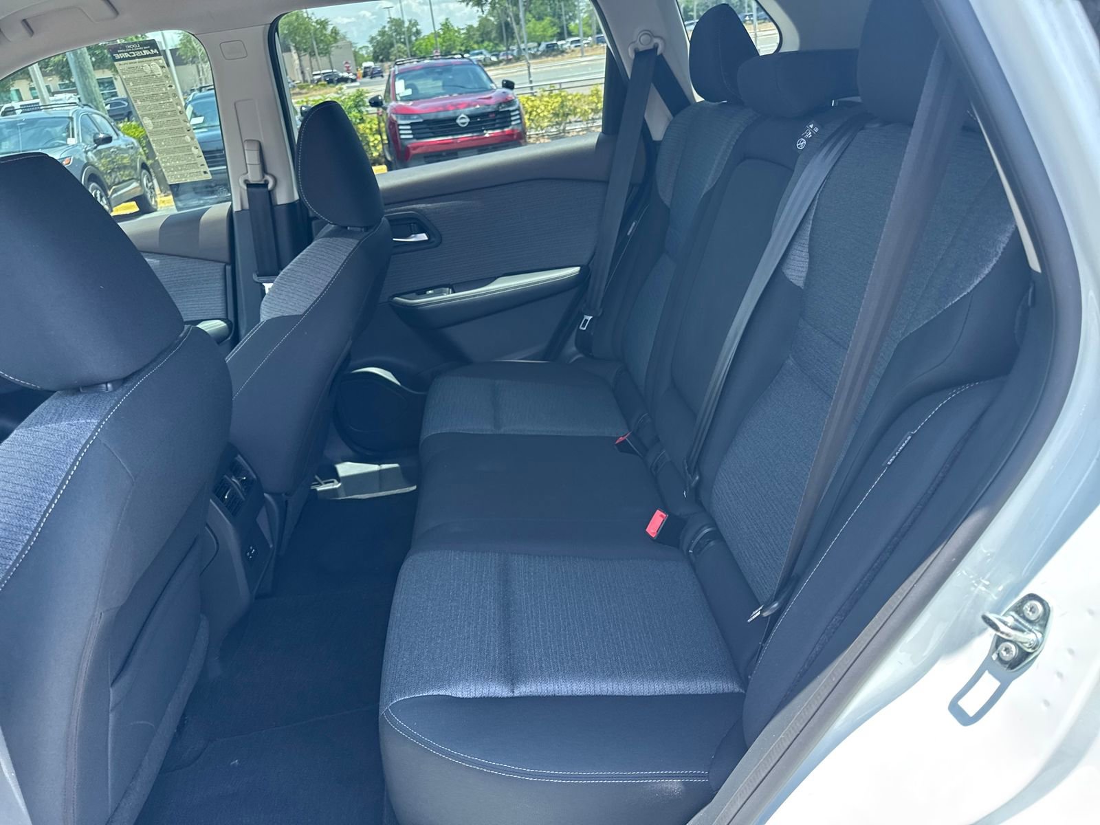 Used 2021 Nissan Rogue SV FWD image 25