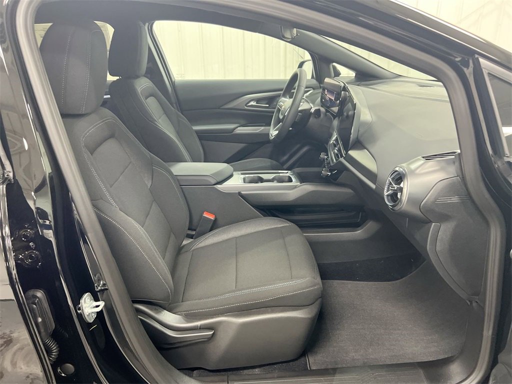 New 2026 Chevrolet Equinox EV LT image 22