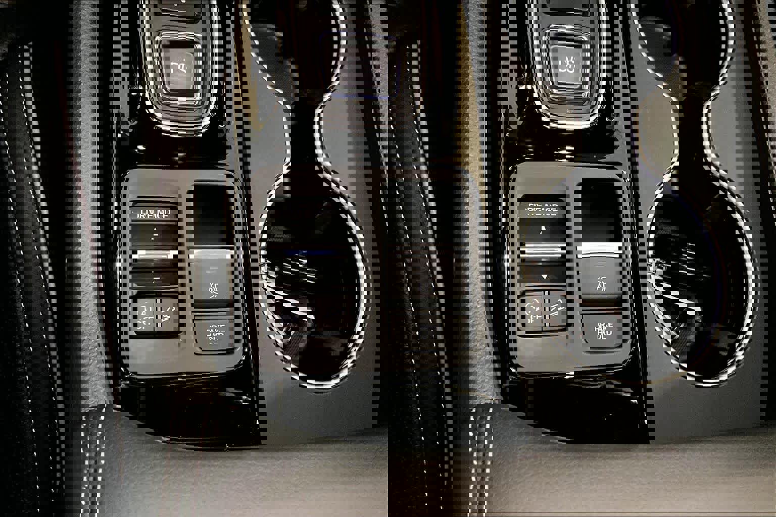 Used 2025 Honda Pilot Elite image 26