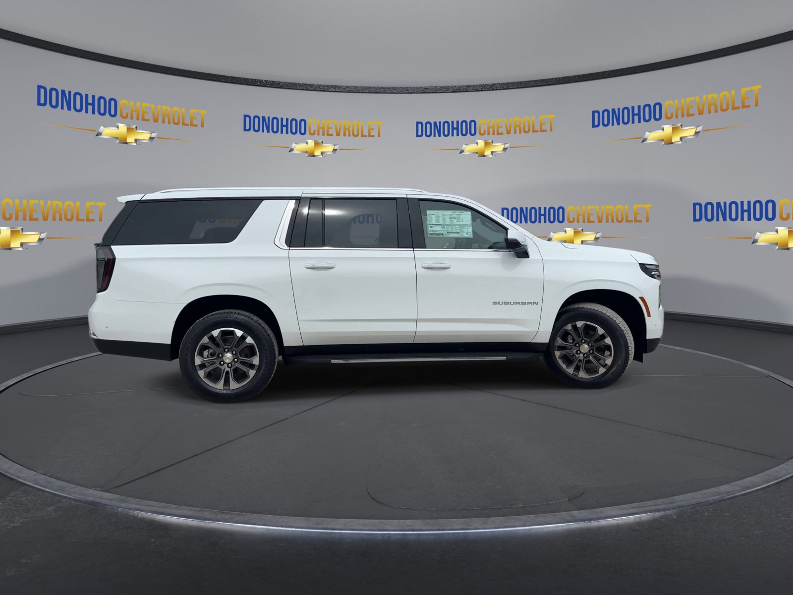 New 2026 Chevrolet Suburban LT image 12