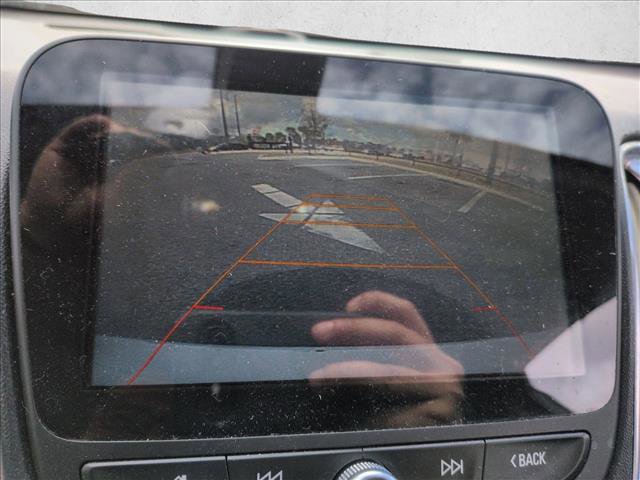 Used 2017 Chevrolet Malibu LT w/ Leather Package image 10