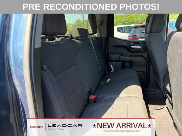 Used 2020 Chevrolet Silverado 1500 Custom w/ Custom Value Package AWD/4WD image 14