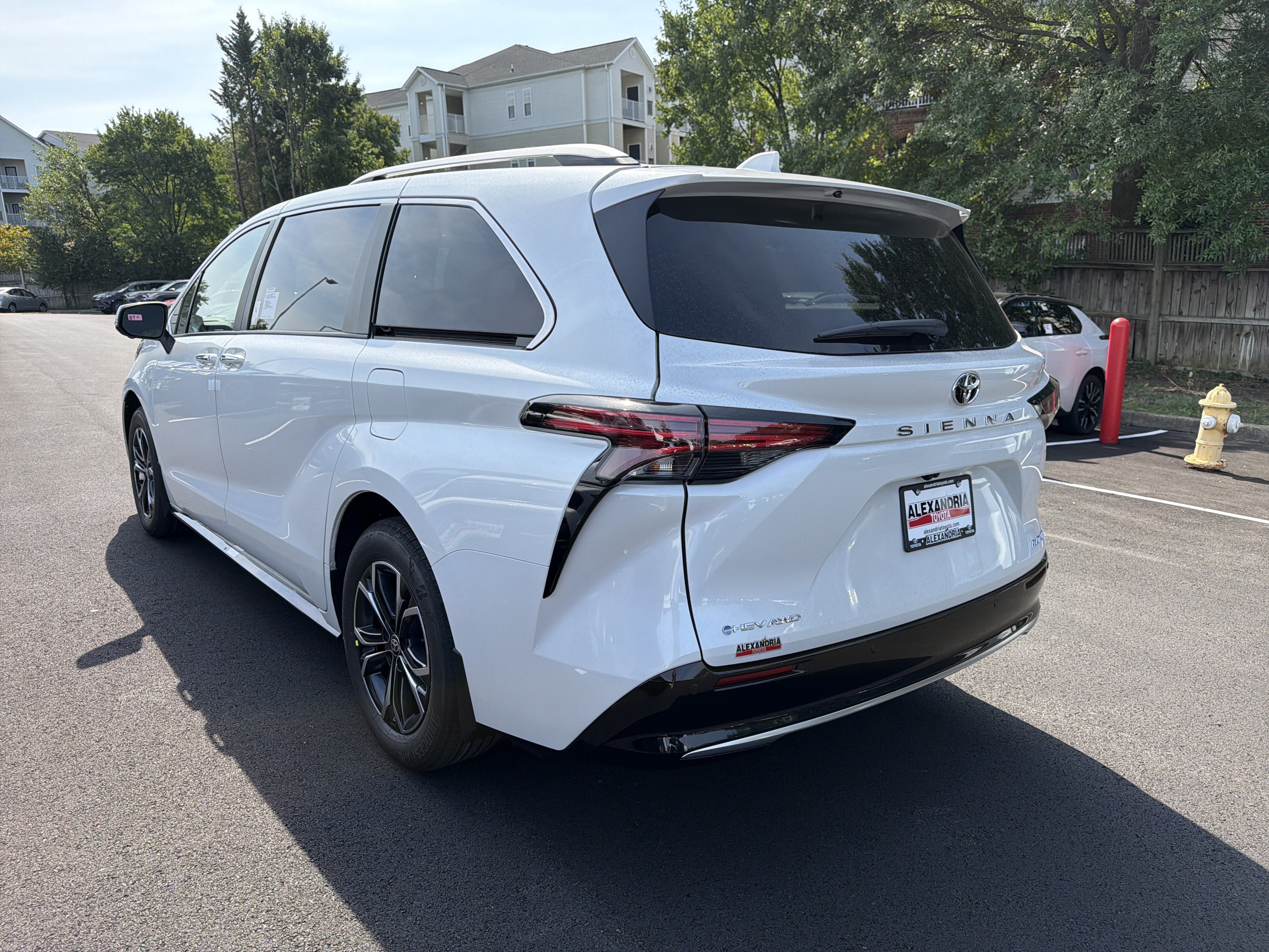 New 2026 Toyota Sienna Platinum AWD/4WD image 6