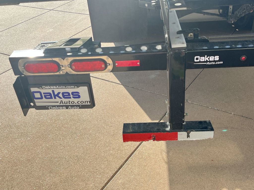 Used 2024 Chevrolet Low Cab Forward 5500XD image 31