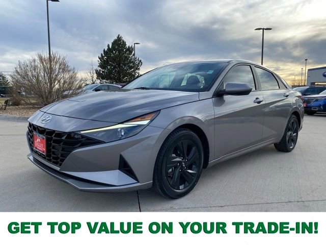 Used 2023 Hyundai Elantra SEL image 1