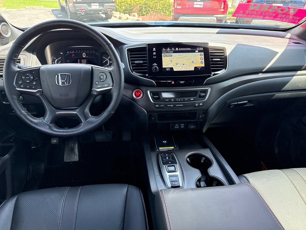 Certified 2025 Honda Passport TrailSport image 24