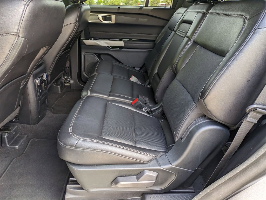 Used 2023 Ford Explorer Limited image 29