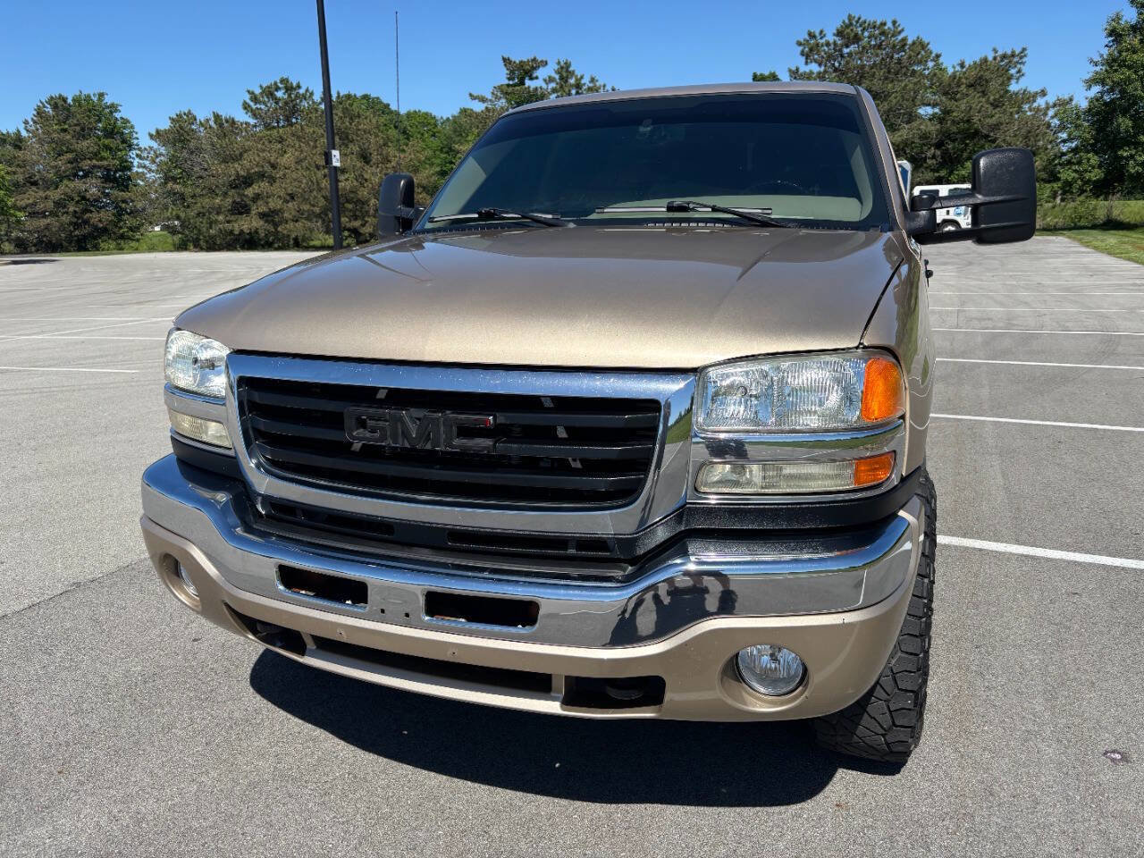 Used 2004 GMC Sierra 2500 SLE w/ Heavy-Duty Power Package AWD/4WD image 6
