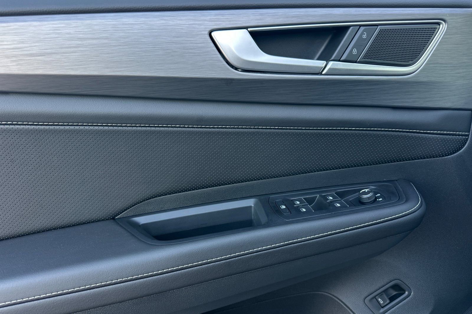 New 2026 Volkswagen Atlas Cross Sport SE AWD/4WD image 11