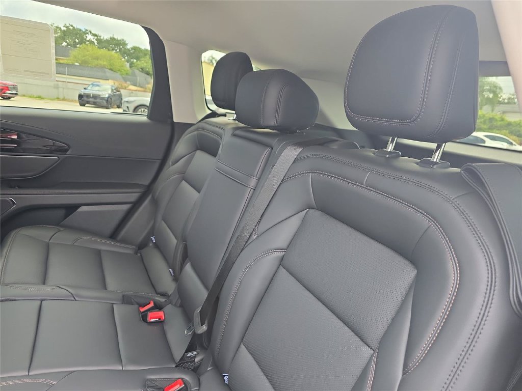 New 2026 Lincoln Nautilus Premier AWD/4WD image 11
