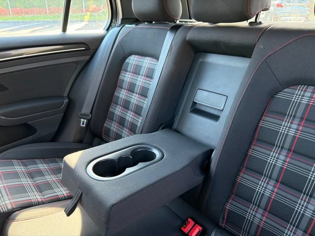 Used 2017 Volkswagen Golf 4-Door FWD image 13