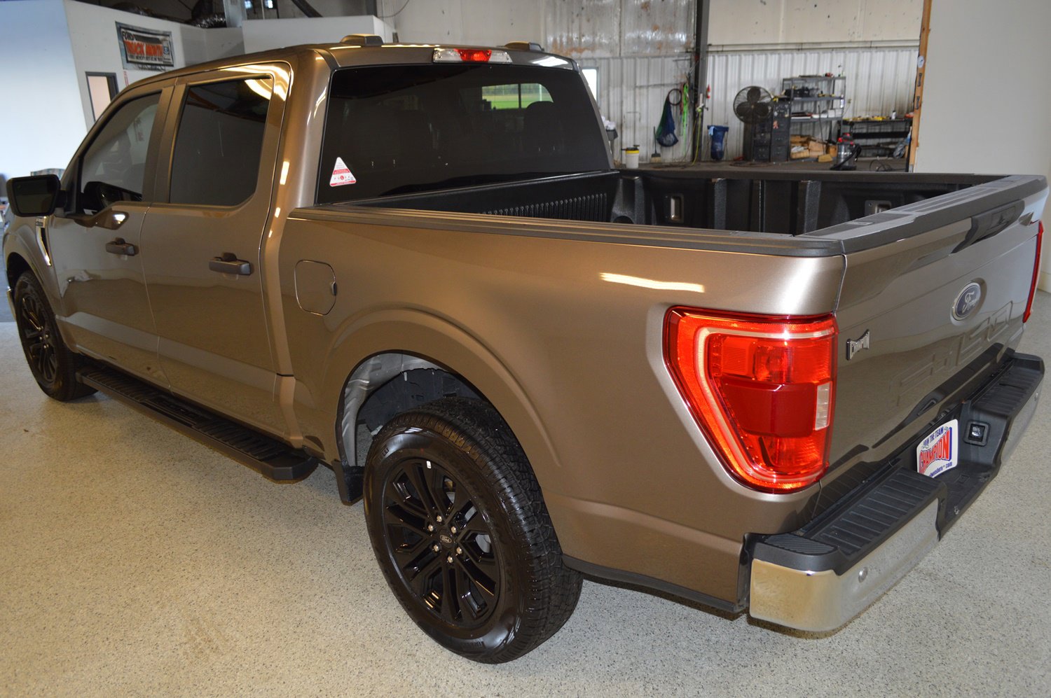 Used 2023 Ford F150 XLT image 5