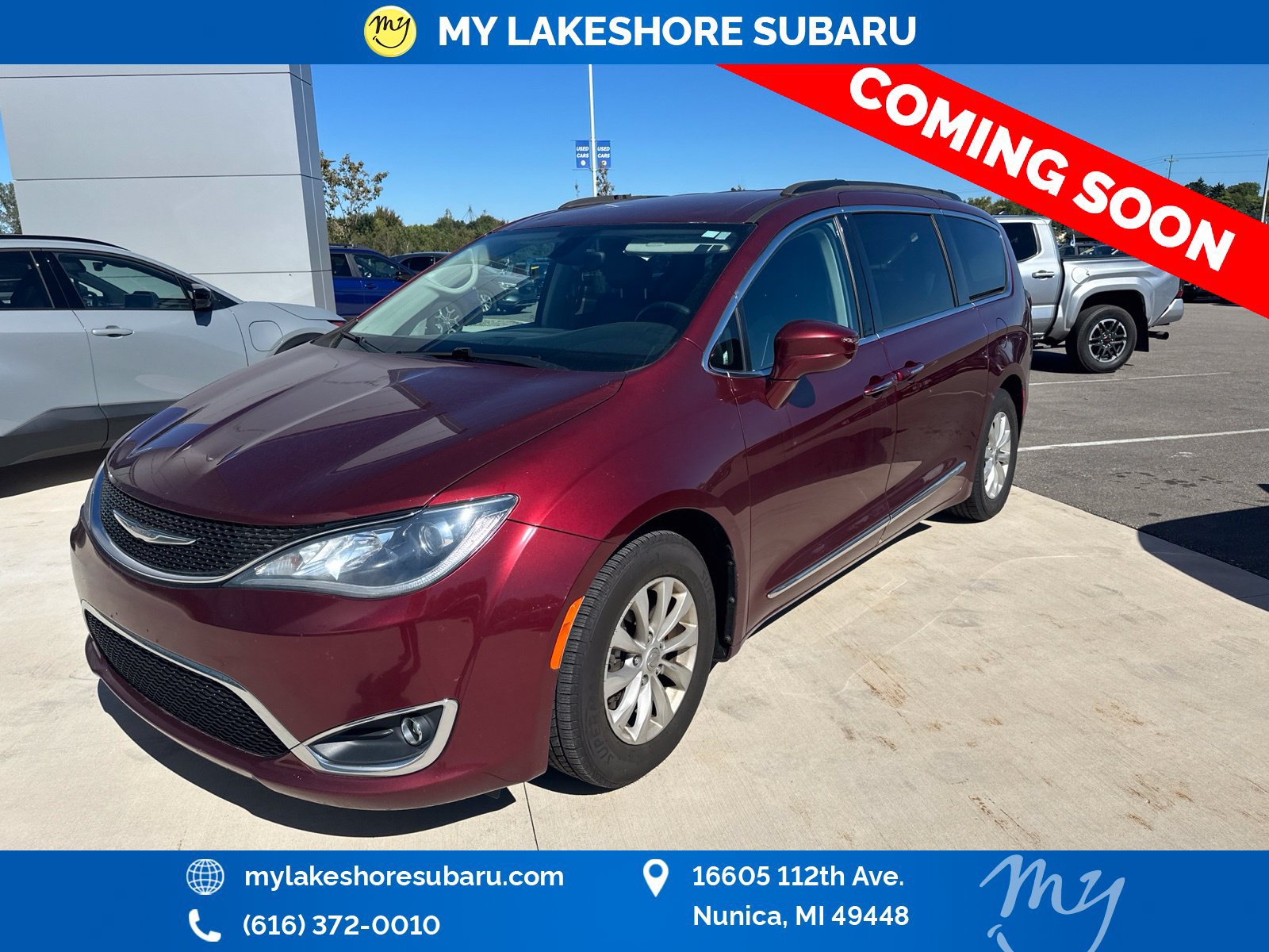 Used 2017 Chrysler Pacifica Touring-L FWD image 3