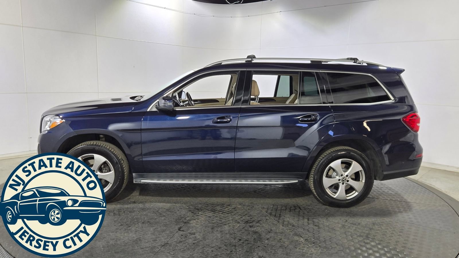 Used 2018 Mercedes-Benz GLS 450 4MATIC w/ Premium Package image 4