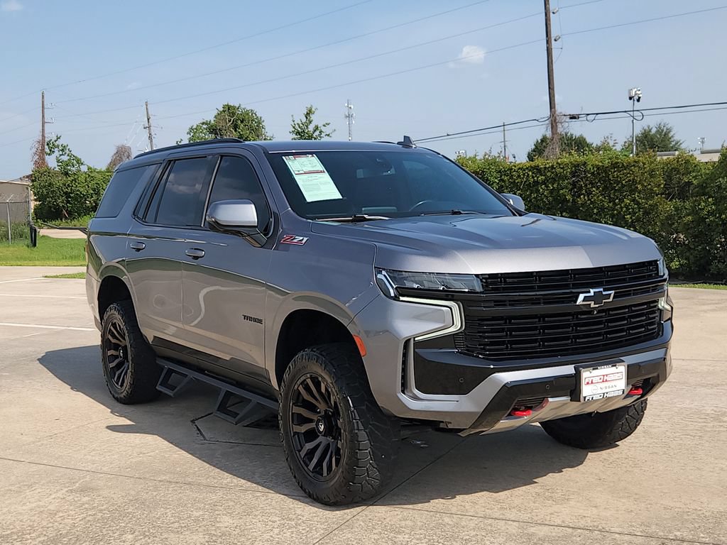Used 2021 Chevrolet Tahoe Z71 w/ Luxury Package AWD/4WD image 3