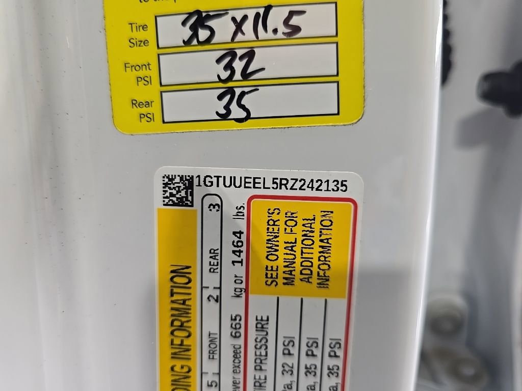 Used 2024 GMC Sierra 1500 AT4 w/ Technology Package image 15