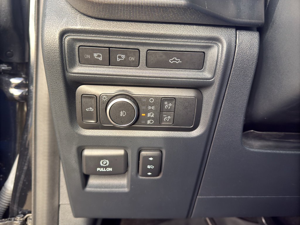 Used 2022 Ford F150 Platinum image 13