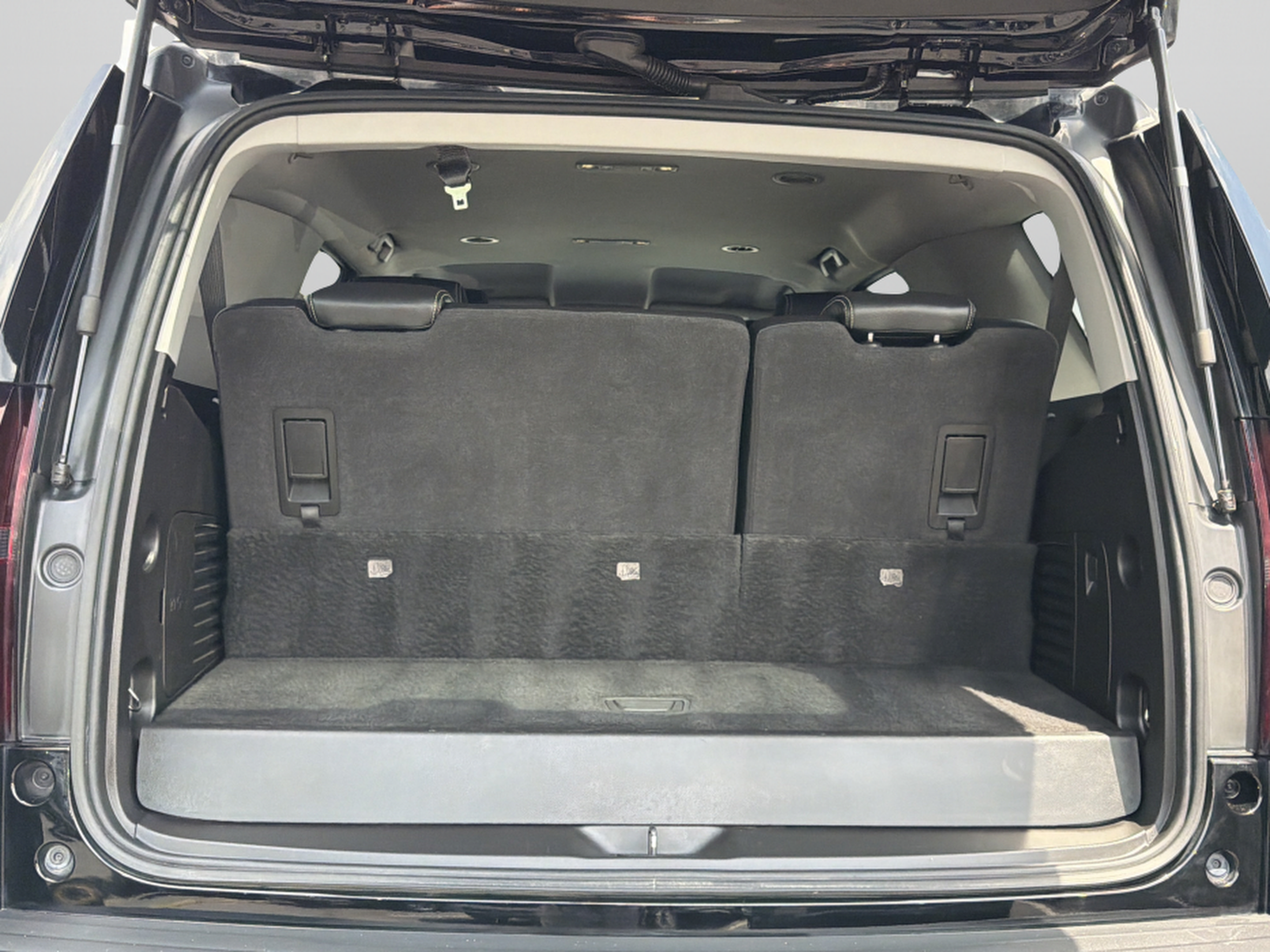 Used 2018 Chevrolet Tahoe LS w/ All-Season Package AWD/4WD image 30
